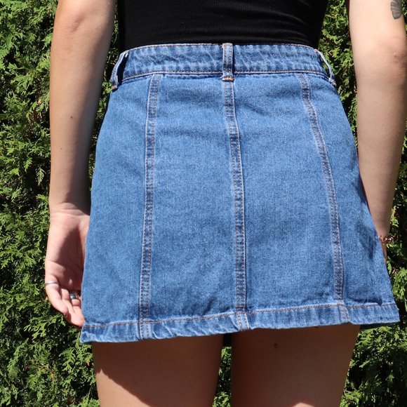 Jean Button-up Skirt - Picture 2 of 2